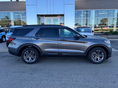 2026 Ford Explorer Active w/Heated Steering Wheel + 20" Wheels