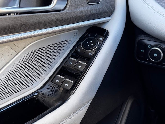 2026 Ford Explorer Platinum w/Glass Roof + Keyless Entry Keypad