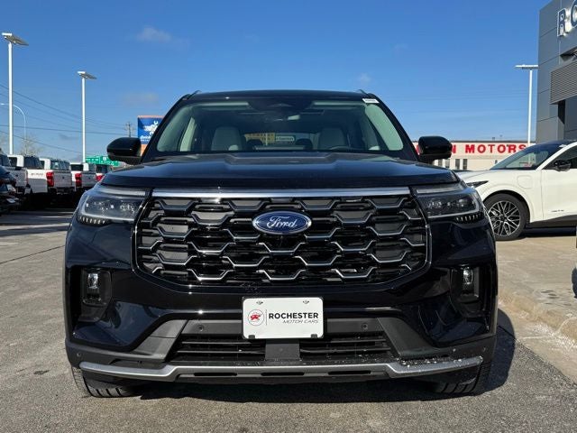 2026 Ford Explorer Platinum w/Glass Roof + Massaging Seats