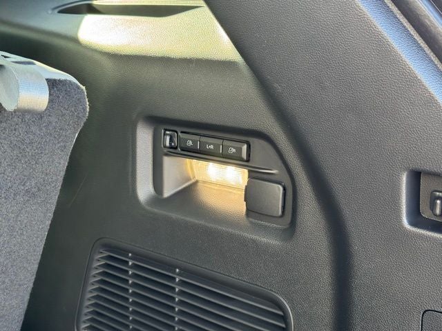 2026 Ford Explorer Platinum w/Glass Roof + Massaging Seats