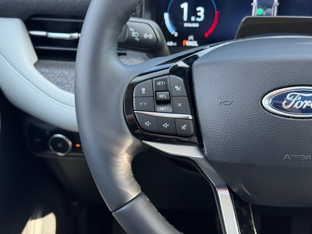 2026 Ford Explorer Platinum w/Glass Roof + Massaging Seats