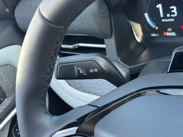 2026 Ford Explorer Platinum w/Glass Roof + Massaging Seats