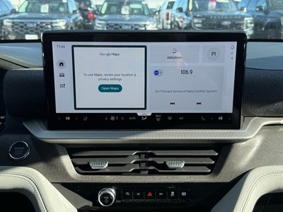 2026 Ford Explorer Platinum w/Glass Roof + Massaging Seats