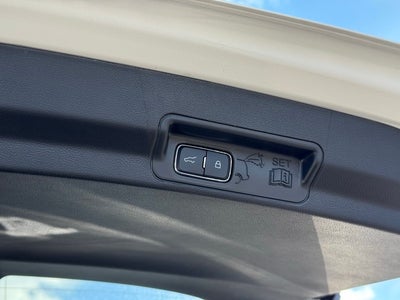 2026 Ford Explorer Platinum w/Glass Roof + Massaging Seats