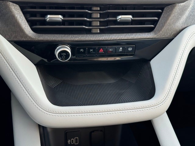 2026 Ford Explorer Platinum w/Fixed Glass Roof + Keyless Entry Keypad