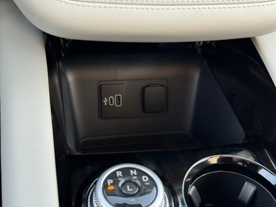 2026 Ford Explorer Platinum w/Fixed Glass Roof + Keyless Entry Keypad