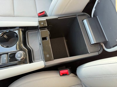 2026 Ford Explorer Platinum w/Fixed Glass Roof + Keyless Entry Keypad