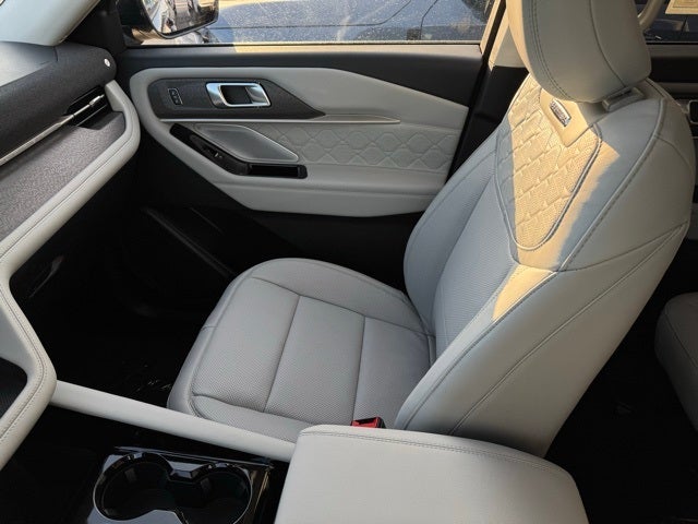 2026 Ford Explorer Platinum w/Fixed Glass Roof + Keyless Entry Keypad