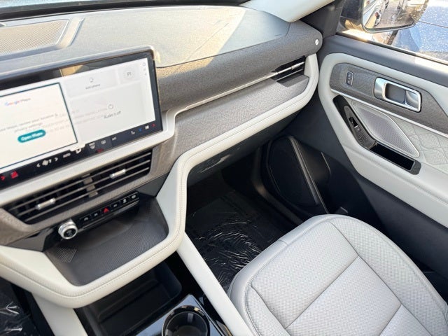 2026 Ford Explorer Platinum w/Fixed Glass Roof + Keyless Entry Keypad