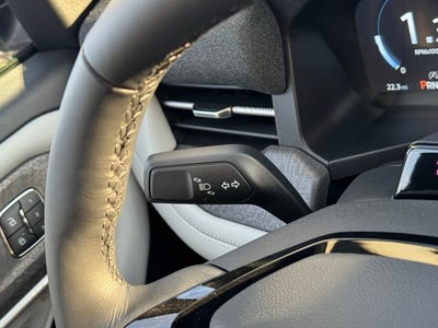 2026 Ford Explorer Platinum w/Fixed Glass Roof + Keyless Entry Keypad