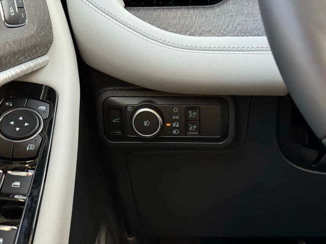 2026 Ford Explorer Platinum w/Fixed Glass Roof + Keyless Entry Keypad