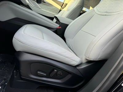 2026 Ford Explorer Platinum w/Fixed Glass Roof + Keyless Entry Keypad