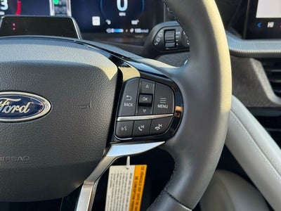 2026 Ford Explorer Platinum w/Glass Roof + Massaging Seats