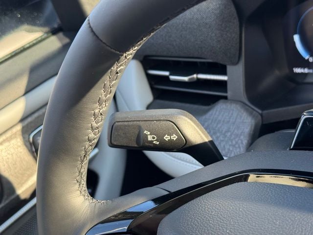 2026 Ford Explorer Platinum w/Glass Roof + Massaging Seats