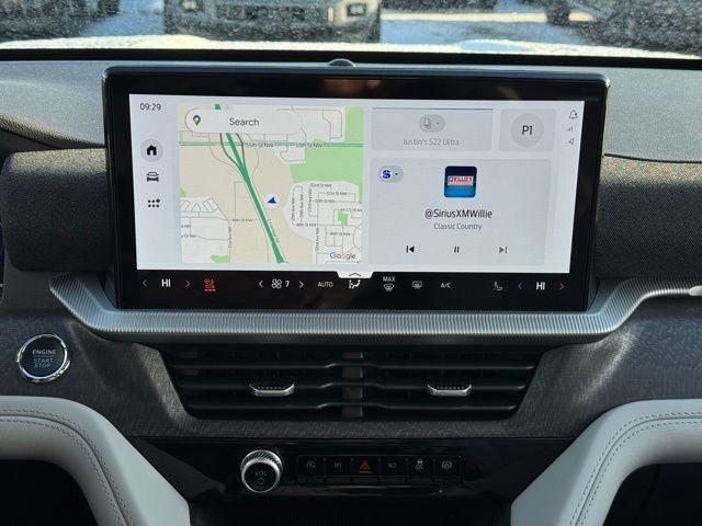 2026 Ford Explorer Platinum w/Glass Roof + Massaging Seats