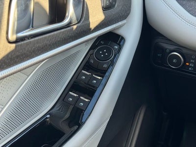 2026 Ford Explorer Platinum w/Glass Roof + Massaging Seats