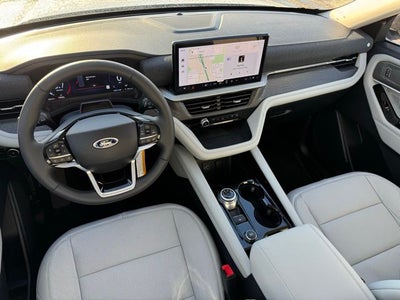 2026 Ford Explorer Platinum w/Glass Roof + Massaging Seats