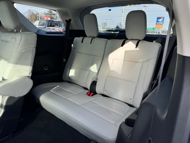 2026 Ford Explorer Platinum w/Fixed Glass Roof