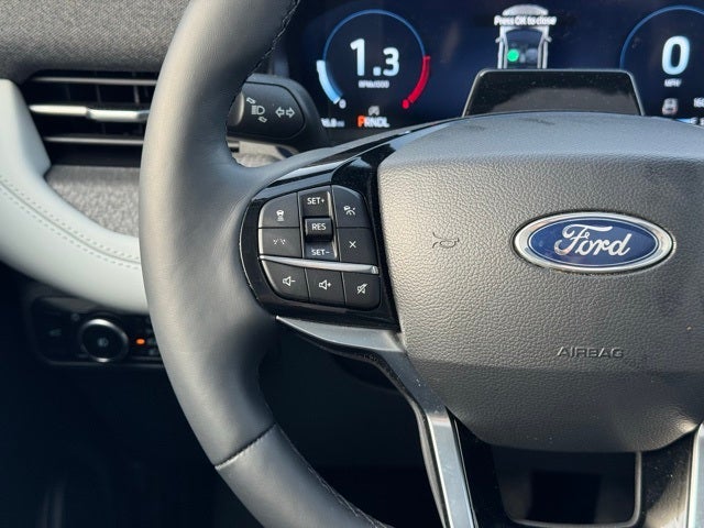 2026 Ford Explorer Platinum w/Fixed Glass Roof