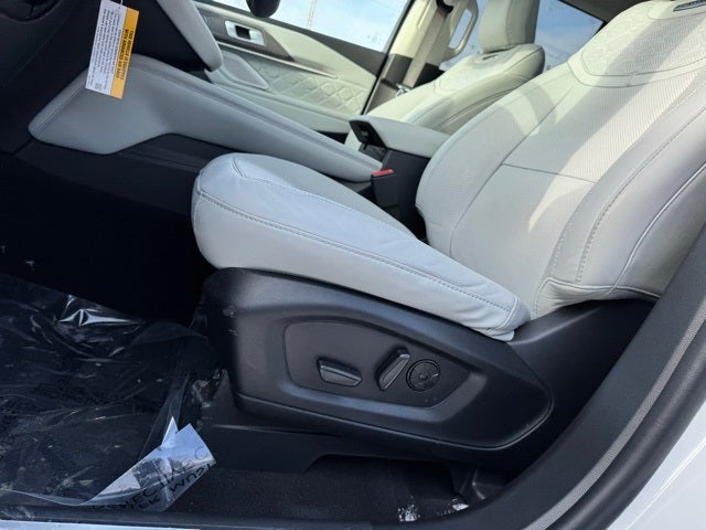 2026 Ford Explorer Platinum w/Fixed Glass Roof