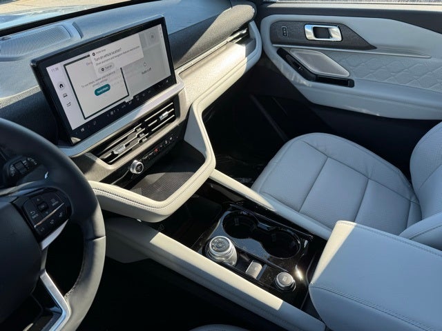 2026 Ford Explorer Platinum w/Glass Roof + Massaging Seats