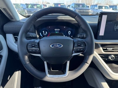 2026 Ford Explorer Platinum w/Glass Roof + Massaging Seats