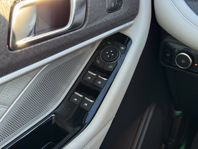 2026 Ford Explorer Platinum w/Glass Roof + Lux Leather Pkg