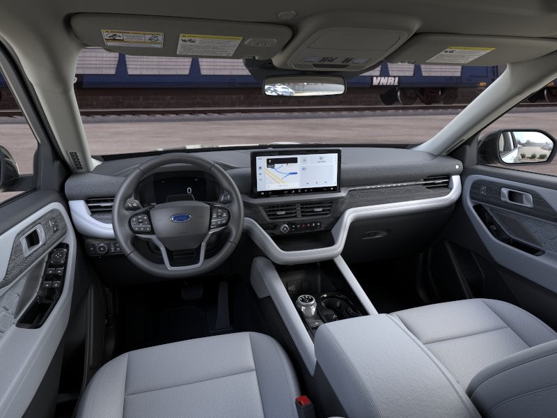 2026 Ford Explorer Platinum w/Glass Roof + Lux Leather Pkg