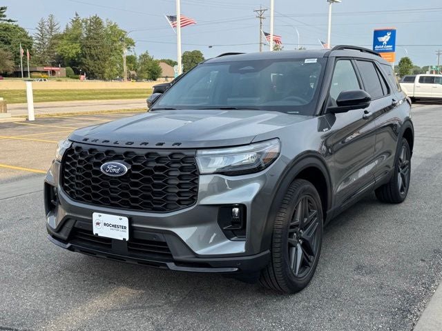 2026 Ford Explorer ST-Line w/Glass Roof + Premium Pkg