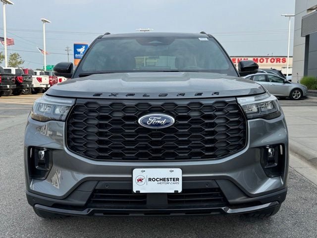 2026 Ford Explorer ST-Line w/Glass Roof + Premium Pkg
