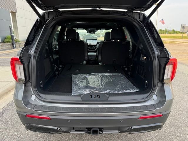 2026 Ford Explorer ST-Line w/Glass Roof + Premium Pkg
