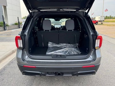 2026 Ford Explorer ST-Line w/Glass Roof + Premium Pkg