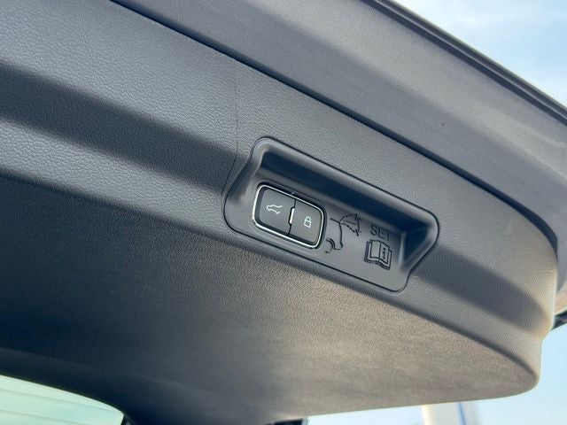 2026 Ford Explorer ST-Line w/Glass Roof + Premium Pkg
