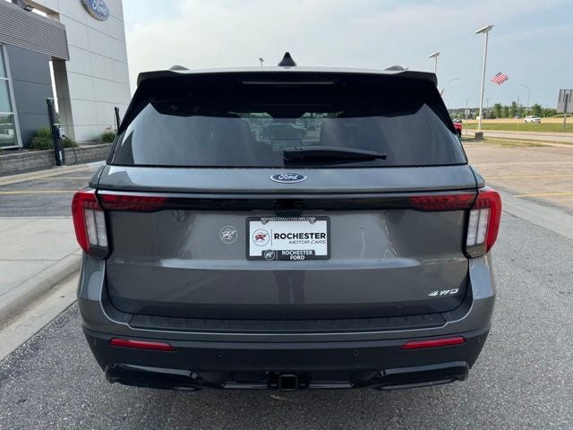 2026 Ford Explorer ST-Line w/Glass Roof + Premium Pkg