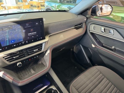 2025 Ford Explorer ST-Line w/Panoramic Vista Roof + Second Row Heated Seats