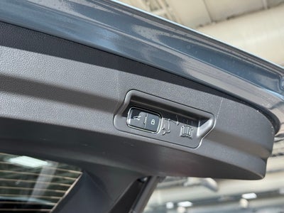 2025 Ford Explorer ST-Line w/Panoramic Vista Roof + Second Row Heated Seats