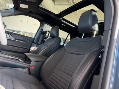 2025 Ford Explorer ST-Line w/Panoramic Vista Roof + Second Row Heated Seats