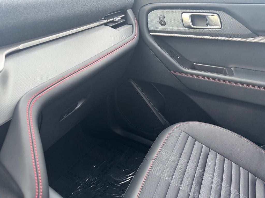 2026 Ford Explorer ST-Line w/Glass Roof + Premium Pkg