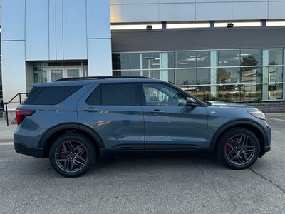 2026 Ford Explorer ST-Line w/Glass Roof + Premium Pkg