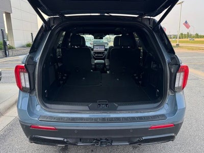 2026 Ford Explorer ST-Line w/Glass Roof + Premium Pkg