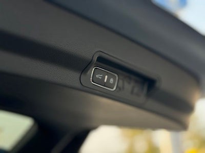 2026 Ford Explorer ST-Line w/Glass Roof + Premium Pkg