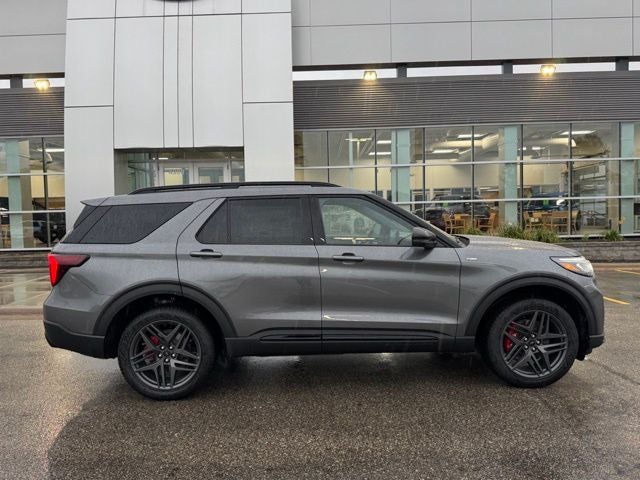 2026 Ford Explorer ST-Line w/Glass Roof + Premium Pkg