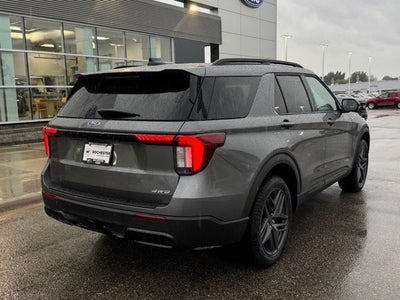 2026 Ford Explorer ST-Line w/Glass Roof + Premium Pkg
