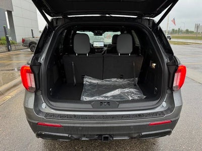 2026 Ford Explorer ST-Line w/Glass Roof + Premium Pkg