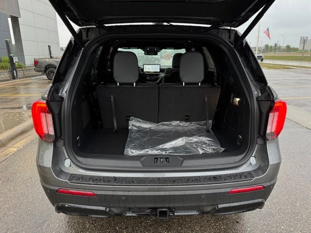 2026 Ford Explorer ST-Line w/Glass Roof + Premium Pkg