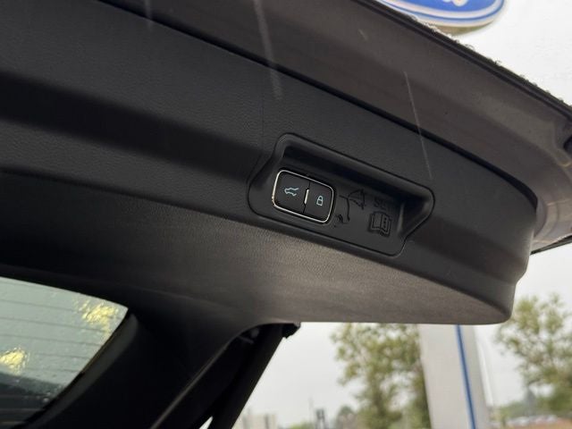 2026 Ford Explorer ST-Line w/Glass Roof + Premium Pkg