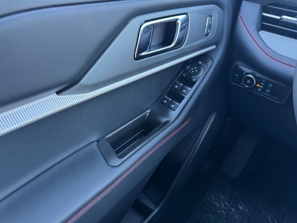2026 Ford Explorer ST-Line w/Street Pkg