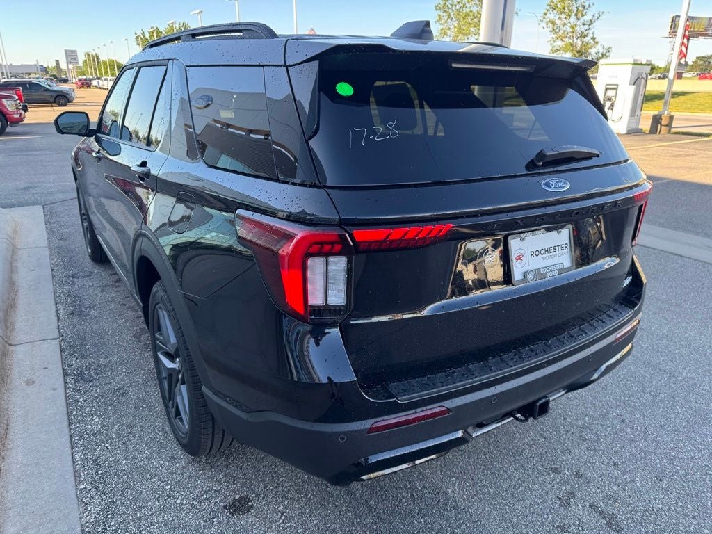 2026 Ford Explorer ST-Line w/Street Pkg