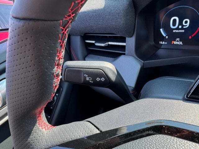 2025 Ford Explorer ST-Line w/Panoramic Vista Roof + Second Row Heated Seats