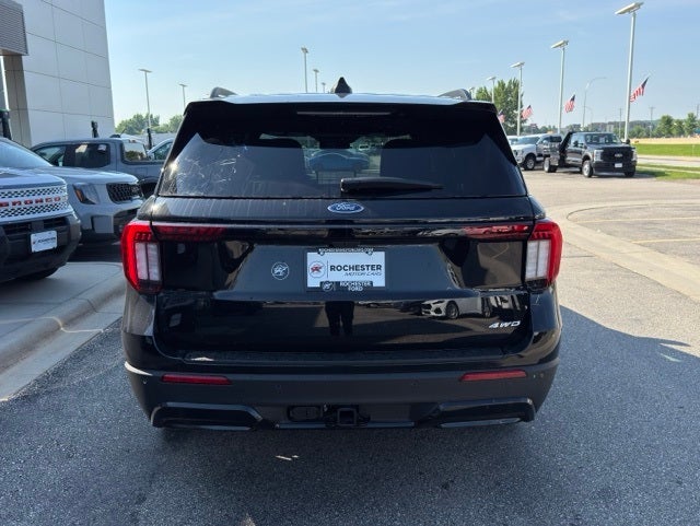 2025 Ford Explorer ST-Line w/Panoramic Vista Roof + Second Row Heated Seats